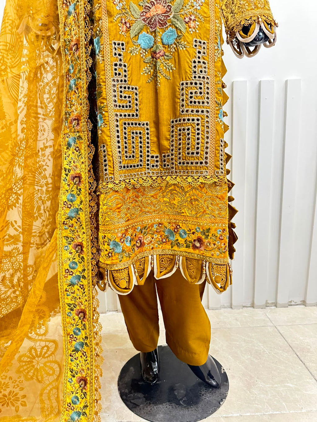 Naqshe Chiffon Catalog B19