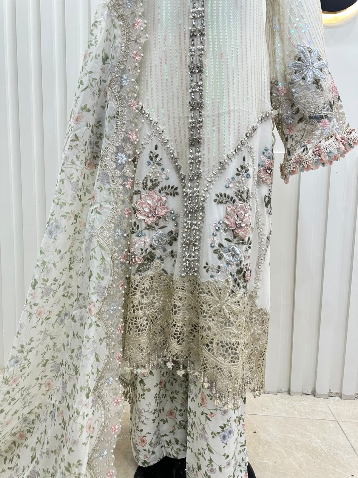 Naqshe Chiffon Catalog B04