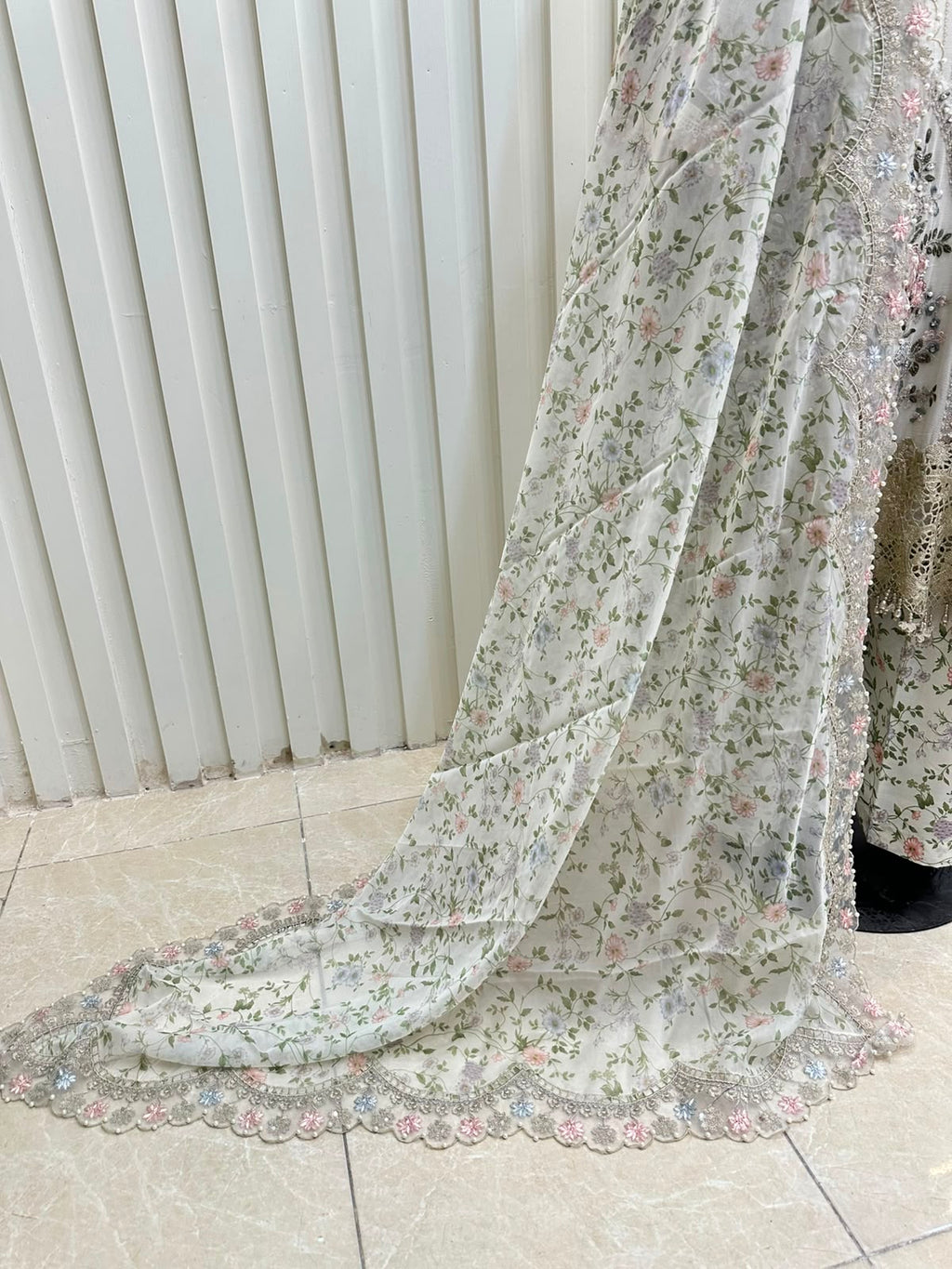 Naqshe Chiffon Catalog B04
