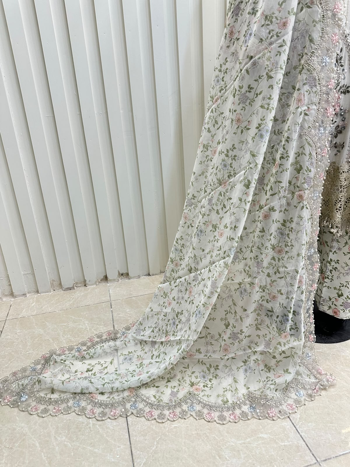 Naqshe Chiffon Catalog B04