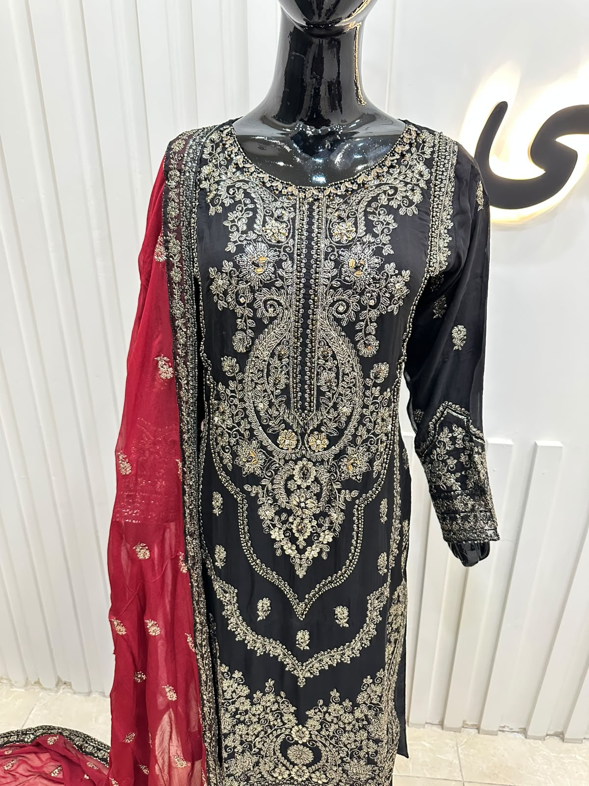 Naqshe Chiffon Catalog B06