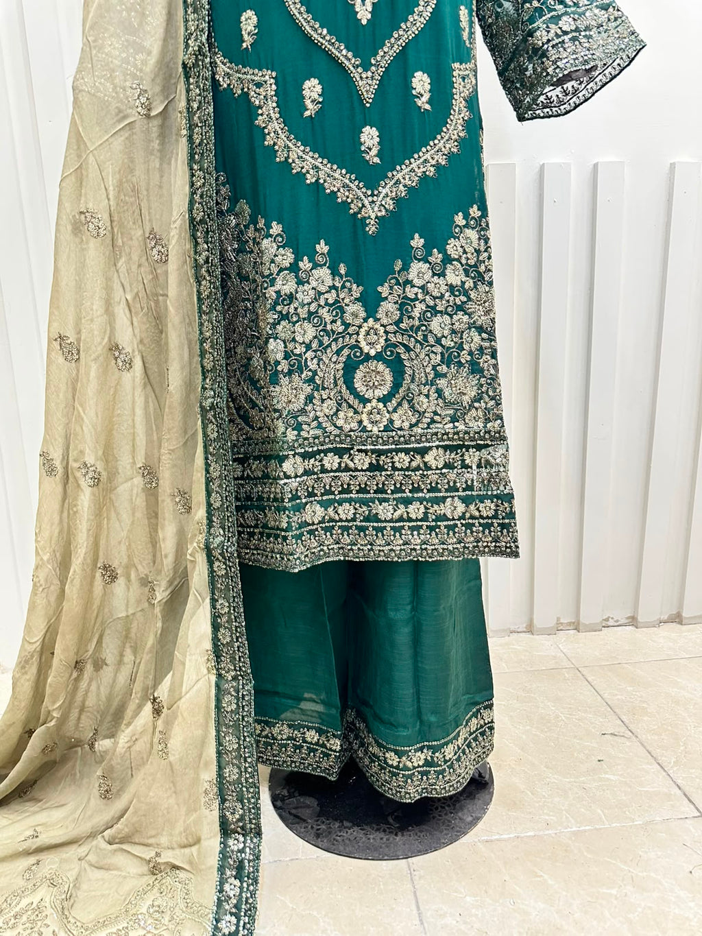 Naqshe Chiffon Catalog B08
