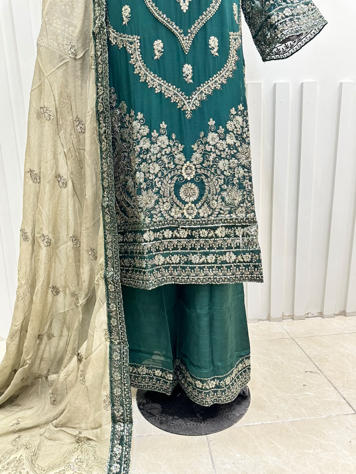 Naqshe Chiffon Catalog B08