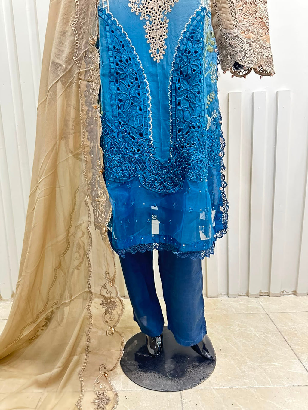 Naqshe Chiffon Catalog B18